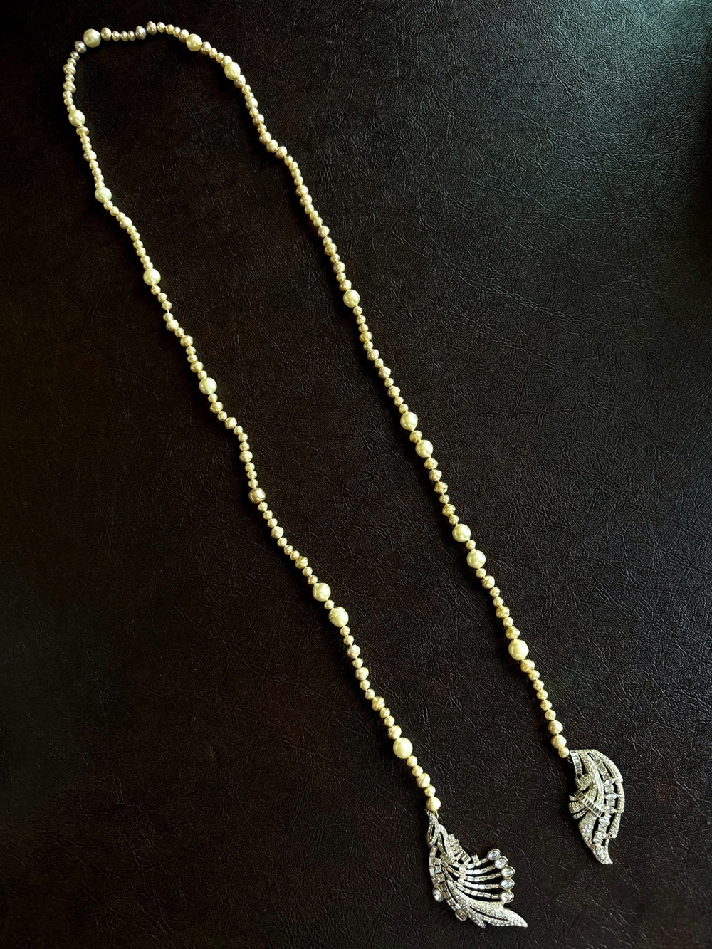 Chanel RARE 2009 Métiers d’art Runway Sautoir Pearl Crystal Wings Necklace